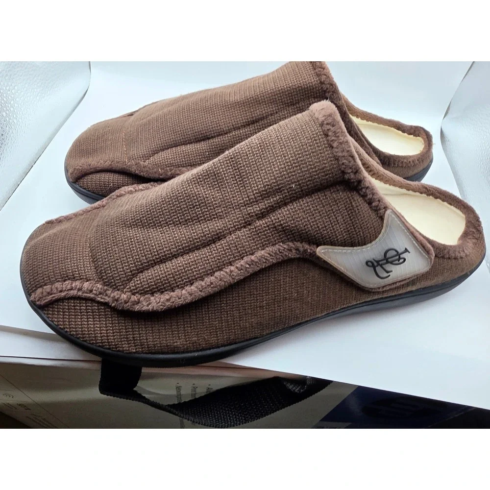 Chocolate Brown Knit Adjustable Strap Slipper Faux Fur Lined Size 48 ZT-5Q4AJW75